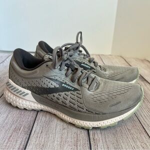 BROOKS Adrenaline Athletic Shoes 7 Narrow